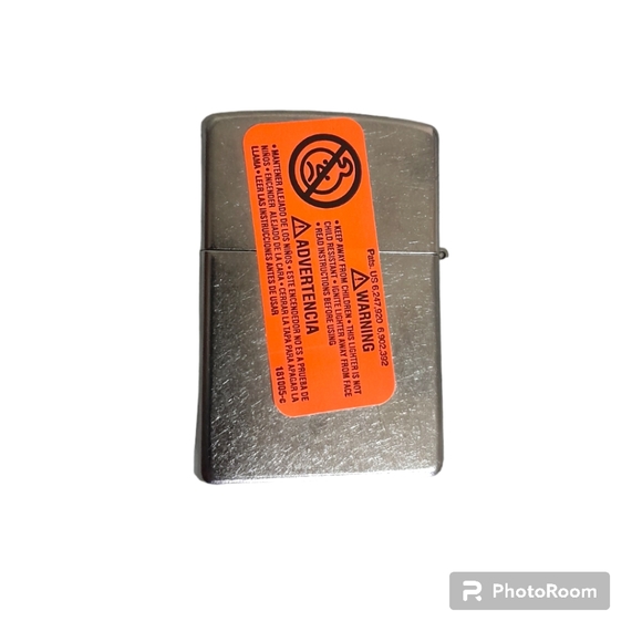 Zippo Regular Street Chrome Lighter, Factory Sealed. - Picture 3 of 6